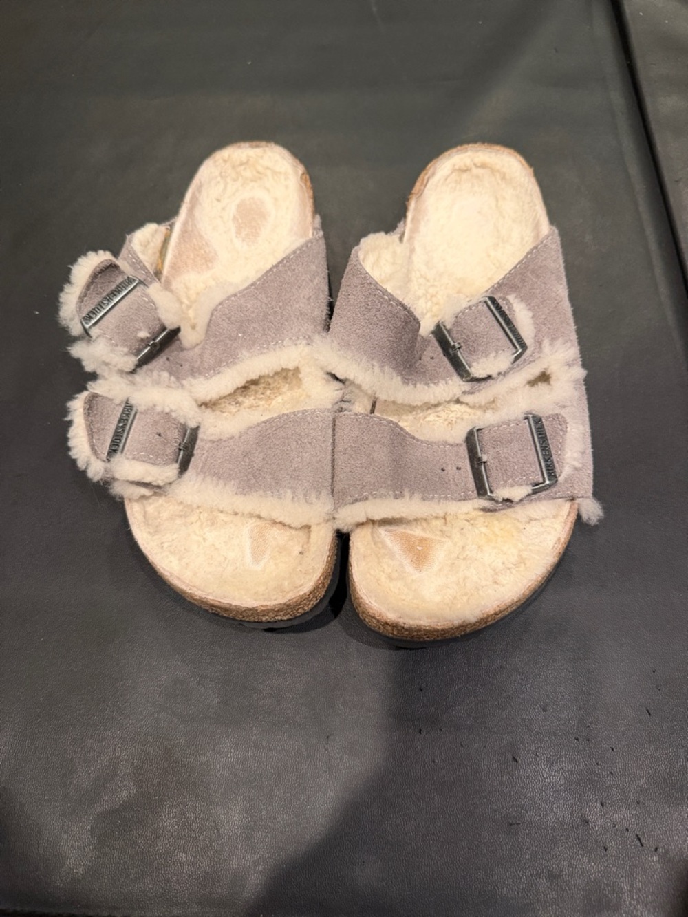 Birkenstock Women’s Arizona Shearling Suede Flat Sandals ok shape size 10